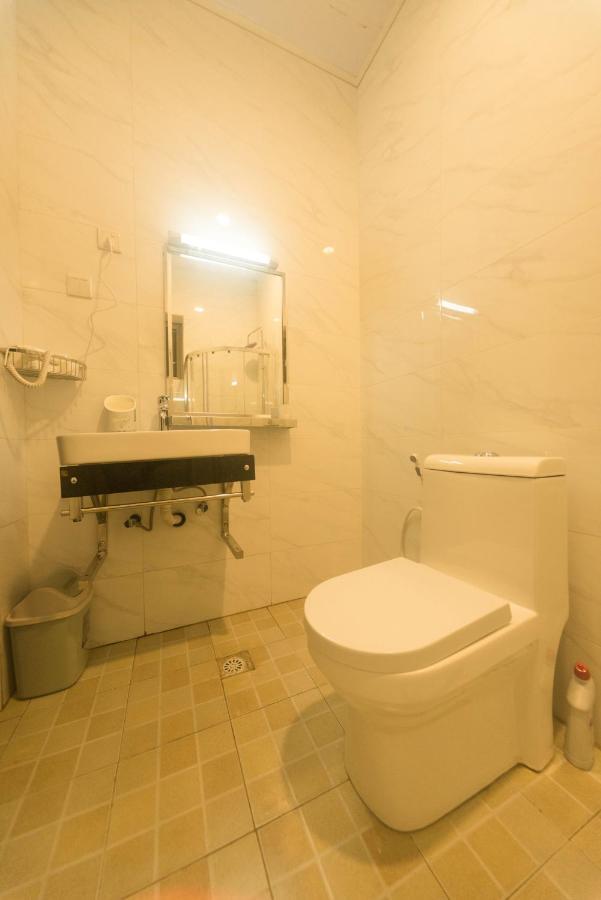 Avisha Town Hotel Кигали Экстерьер фото