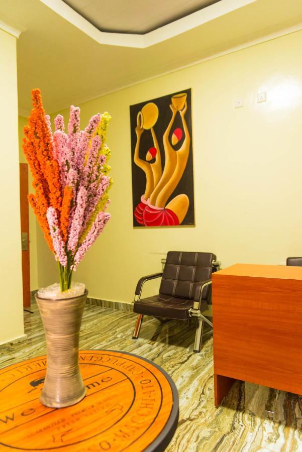 Avisha Town Hotel Кигали Экстерьер фото