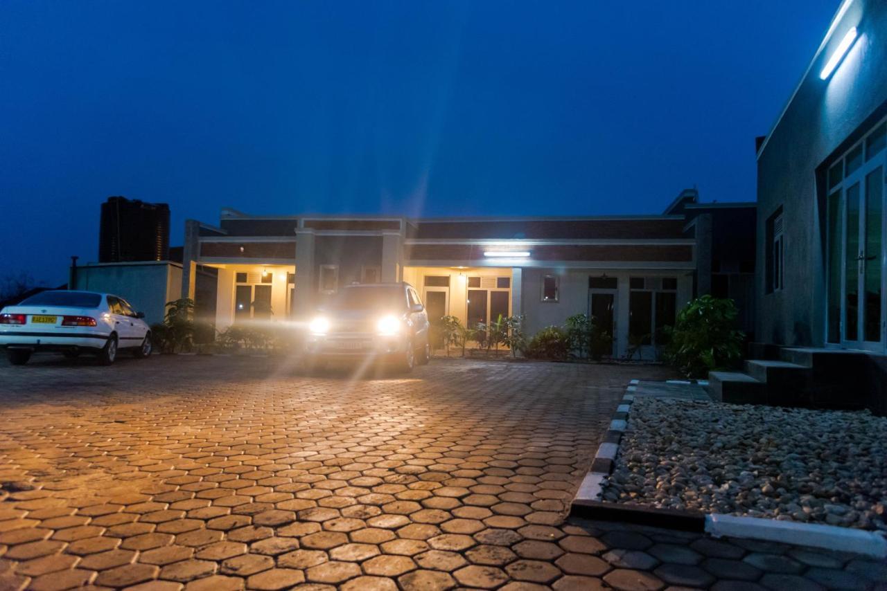 Avisha Town Hotel Кигали Экстерьер фото